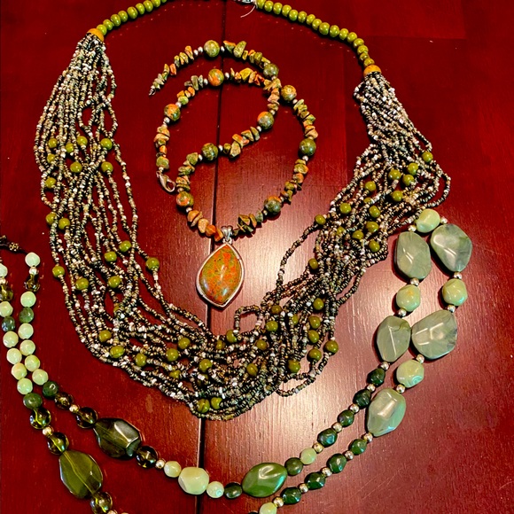 Necklaces - Picture 1 of 1